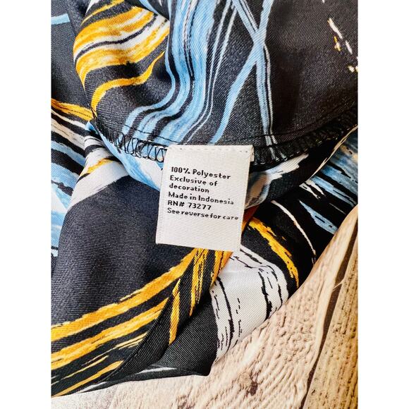 Nine West Wrap Silky Cropped Shirt Blouse SMALL Romantic Colorful Chic NWT - Picture 7 of 8